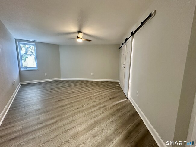 Building Photo - 267 Melba St