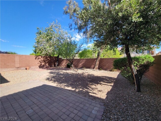 Building Photo - 8458 Pico Rivera Ave