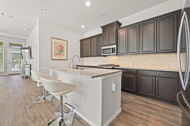Building Photo - 373 Lacey Oak Lp