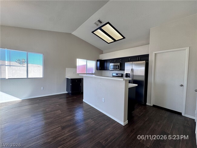 Building Photo - 222 Quailbush Dr