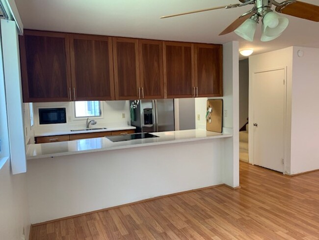 Building Photo - Hokuloa C - 3 bedroom, 3 bath townhouse w/...