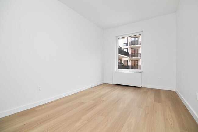 Building Photo - 71-82 Parsons Boulevard