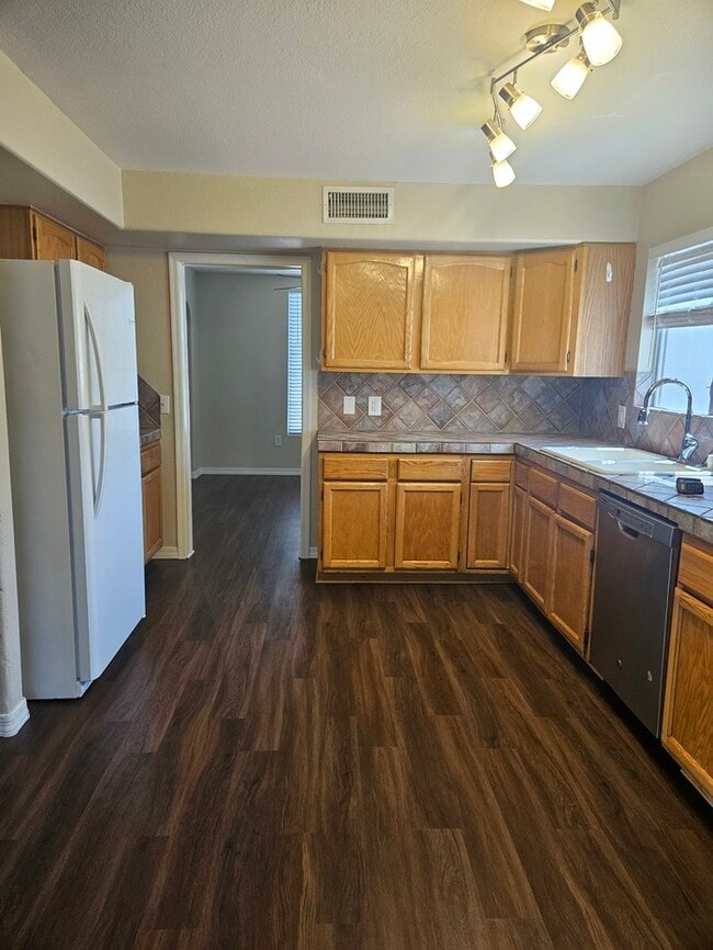 Building Photo - 1194 N Madrid Ln