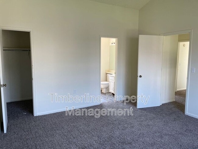 Building Photo - 8510 Sassafras Dr