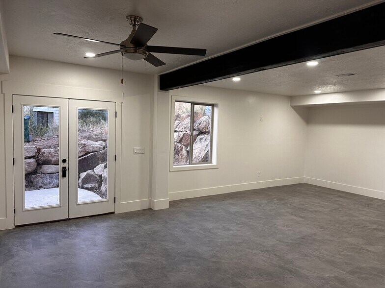 Building Photo - 9476 N Timpanogos Cv