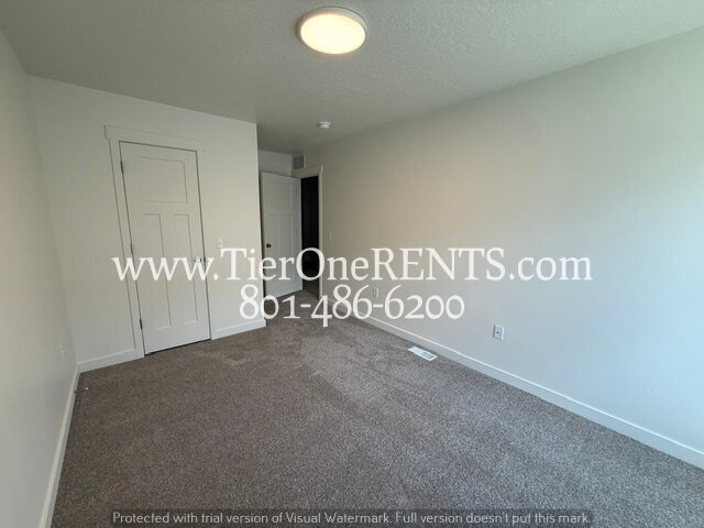 Building Photo - NO DEPOSIT option available for qualified renters with Obligo