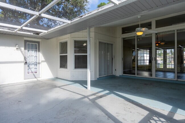 Building Photo - RENT THIS HOME WITH ZERO DEPOSIT