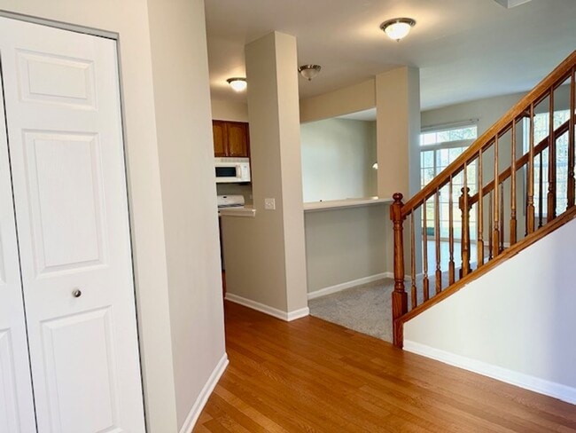 Building Photo - Excellent 2 Bedroom Plus Huge Loft  2.5 Bath and 2 car attached garage