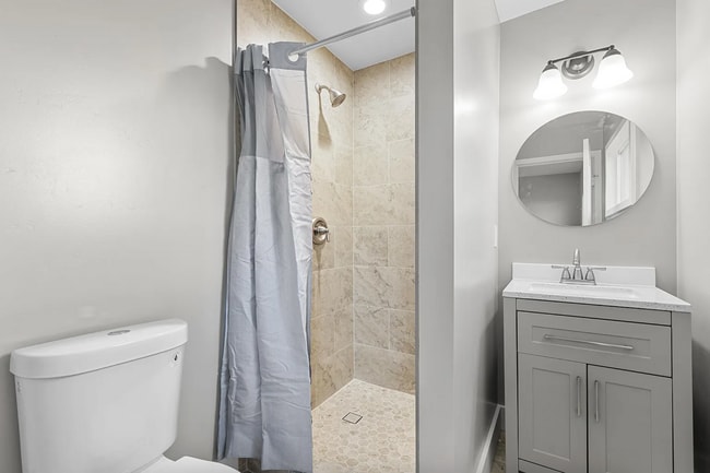 Building Photo - So many bathrooms!