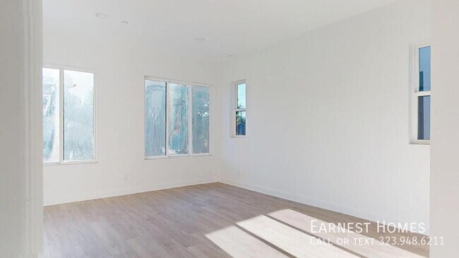 Building Photo - 8474 Camelia Ct