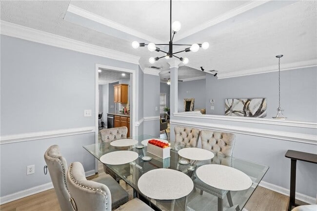 Building Photo - 40 Pine Shadow Cir