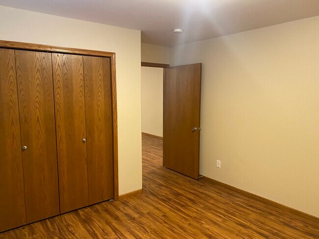 Building Photo - 4742 50th Ave S