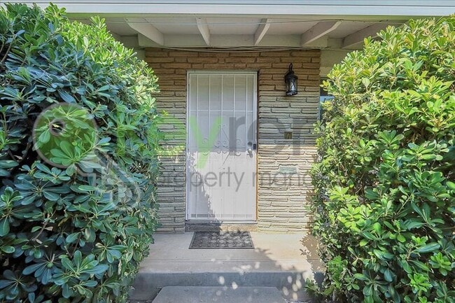 Building Photo - 6705 Greenback Ln