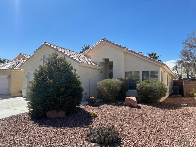 Building Photo - Fabulous 3 bedroom  Home