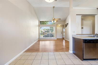 Building Photo - Great location! Two Bedroom two bath Condo