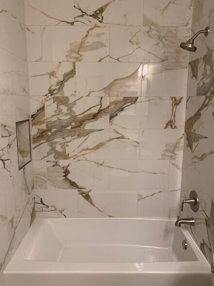 Building Photo - 44 Coral Tree Ct