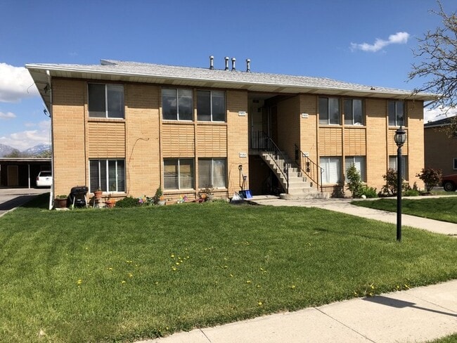 Building Photo - 7851 S 3800 W