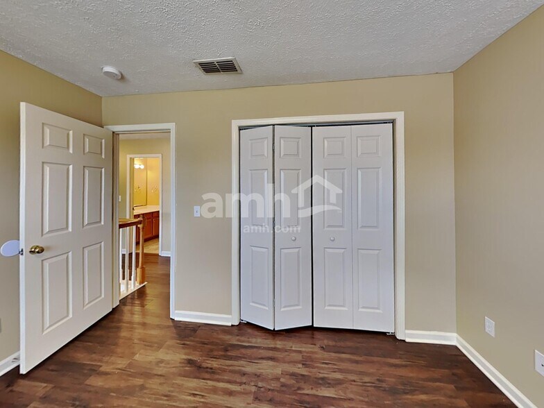 Building Photo - 326 Thetahill Rd