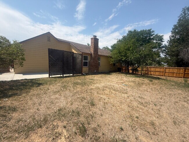 Building Photo - Wonderful 4 Bedroom Ranch in Lexington East and Minutes to Buckley SFB