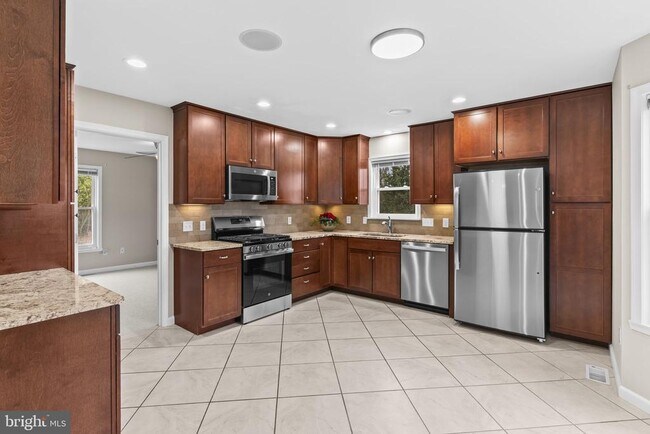 Building Photo - 25001 Half Pone Point Rd