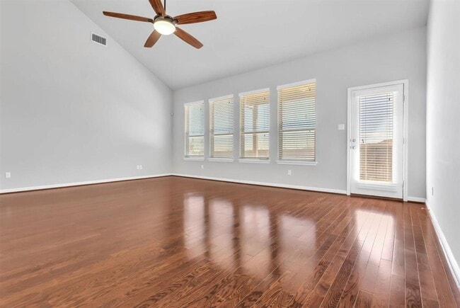 Building Photo - 131 Desert Rose Dr