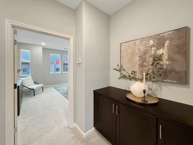 Building Photo - 262 Agustin Narvaez St