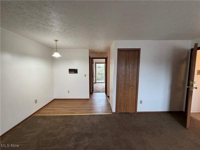 Building Photo - 4107 Orchard Dale Dr NW