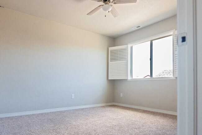 Building Photo - 10744 Traders Pkwy