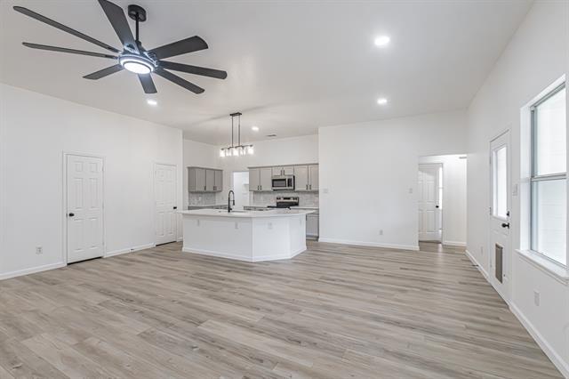 Building Photo - 1505 Kittyhawk Dr