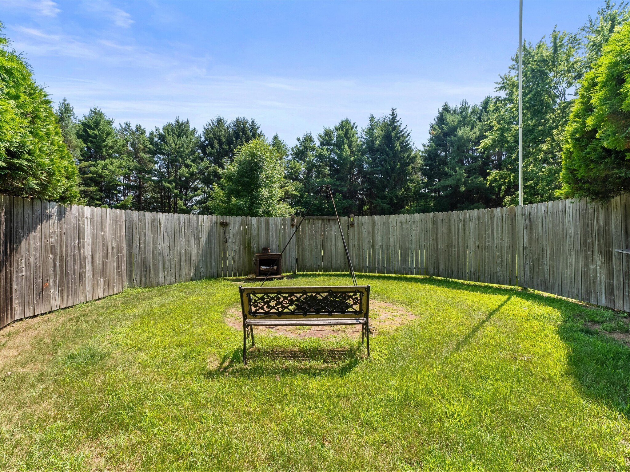 Building Photo - 1621 Ruby Ln