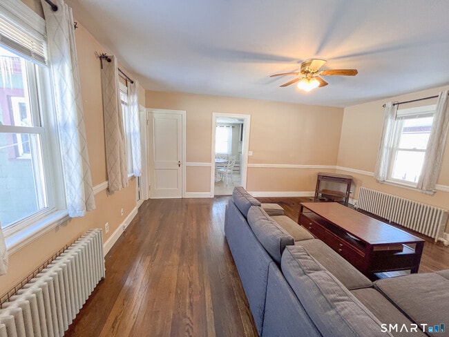 Building Photo - 51 Roaring Brook Rd