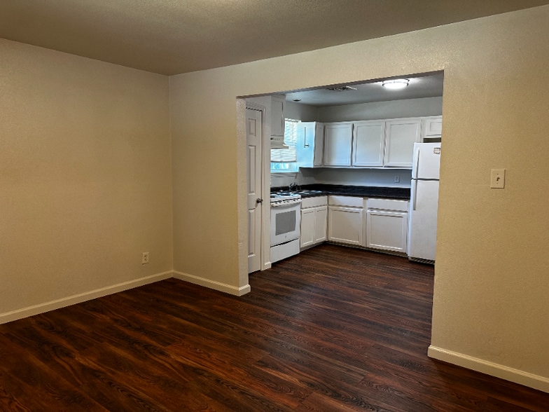Building Photo - 507 Dunbar Ave