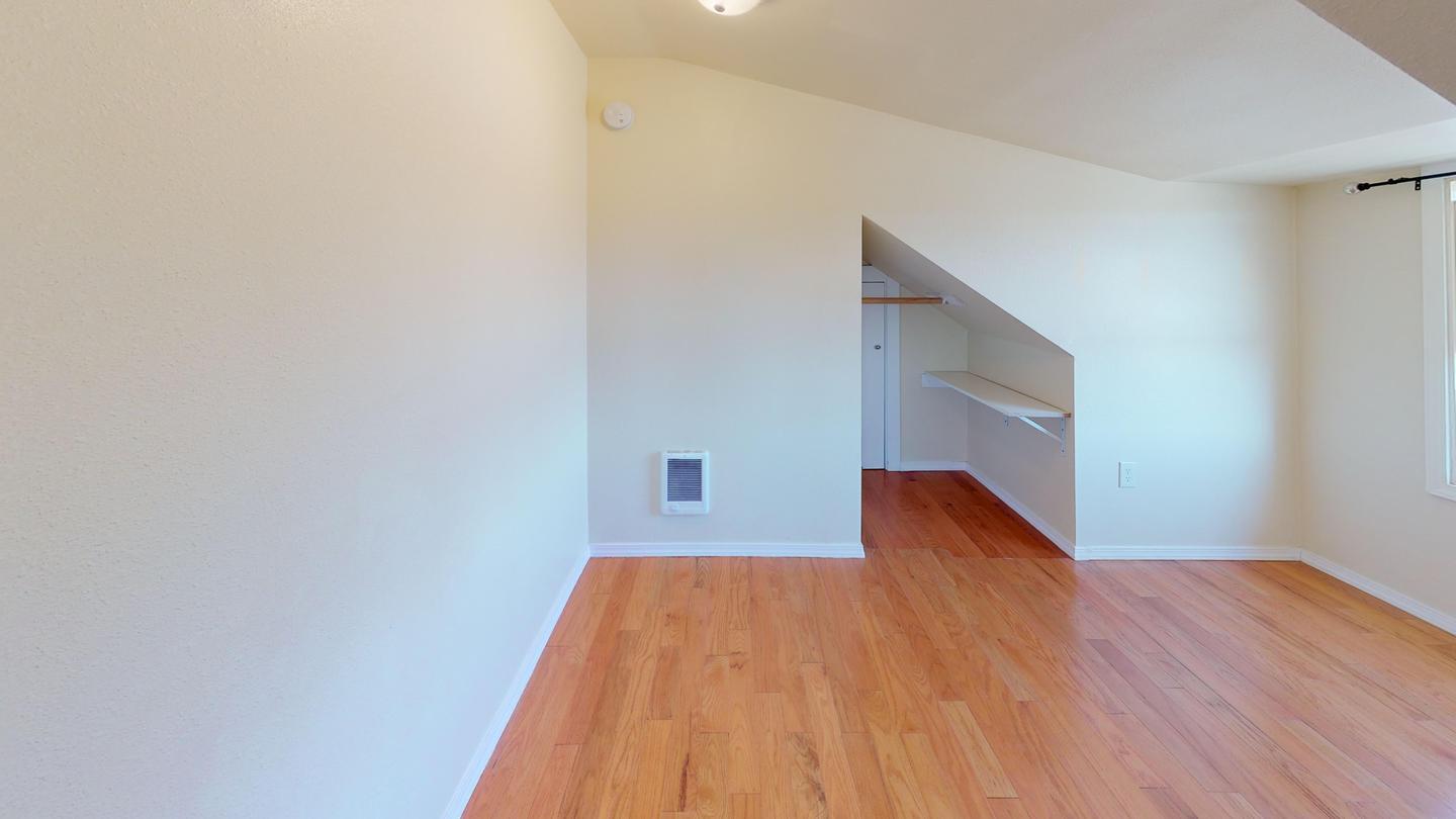 Building Photo - 2807 18th Ave S