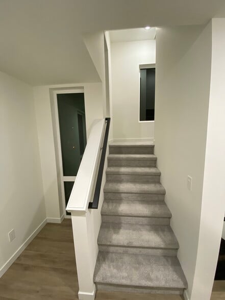 Building Photo - 2609 S Judkins St