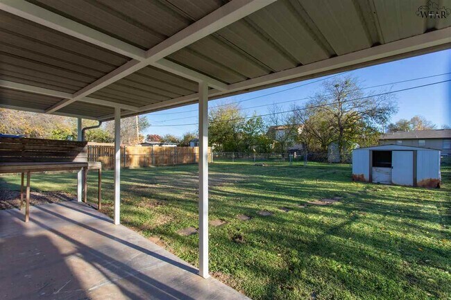 Building Photo - 1217 Sun Valley Dr