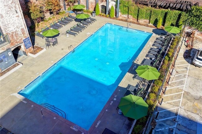 Building Photo - 170 Boulevard SE