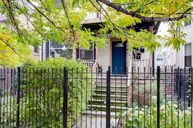 Building Photo - 2650 N Saint Louis Ave