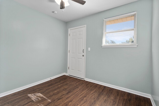 Building Photo - 4827.5 NW Homestead Terrace