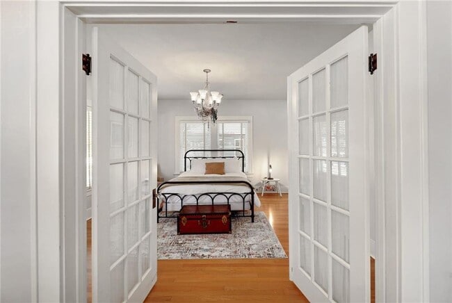 Building Photo - 1604 S Main St