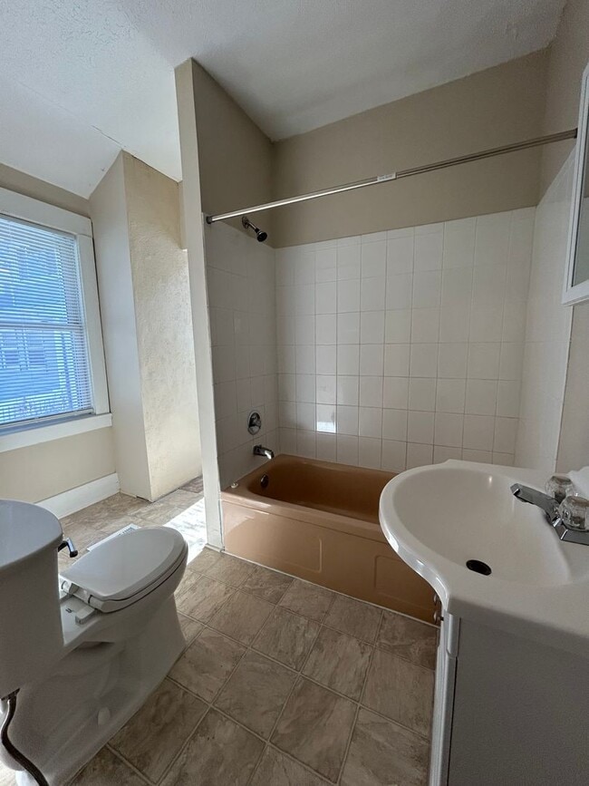 Building Photo - Charming 2-Bedroom Home Between Dundee & Blackstone with Large Attached Garage & Hardwood Floors