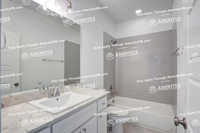 Building Photo - 6348 Oakbend Cir