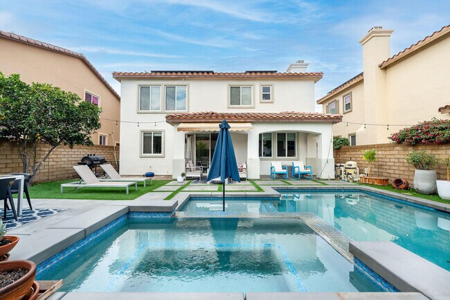 Building Photo - 282 Paseo Vista Cir