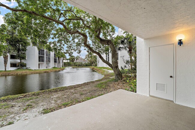 Building Photo - 1605 US-1