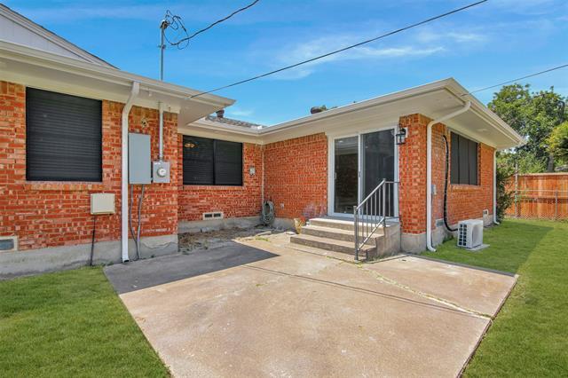 Building Photo - 1422 Flamingo Ln