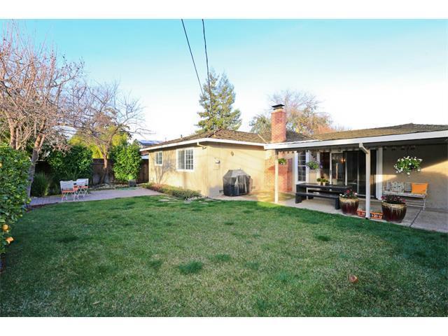Building Photo - Beautiful single family home near Westfiel...