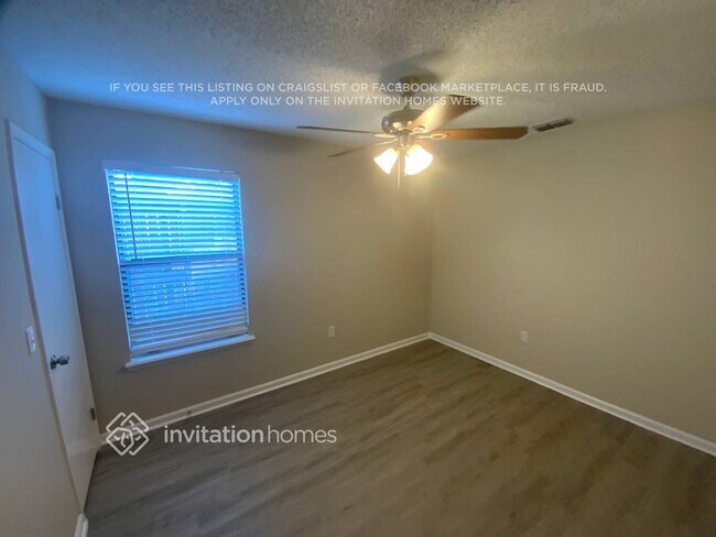 Building Photo - 7924 Honeysuckle Rose Ln