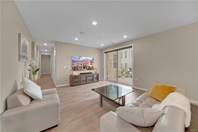 Building Photo - 203 Bowery