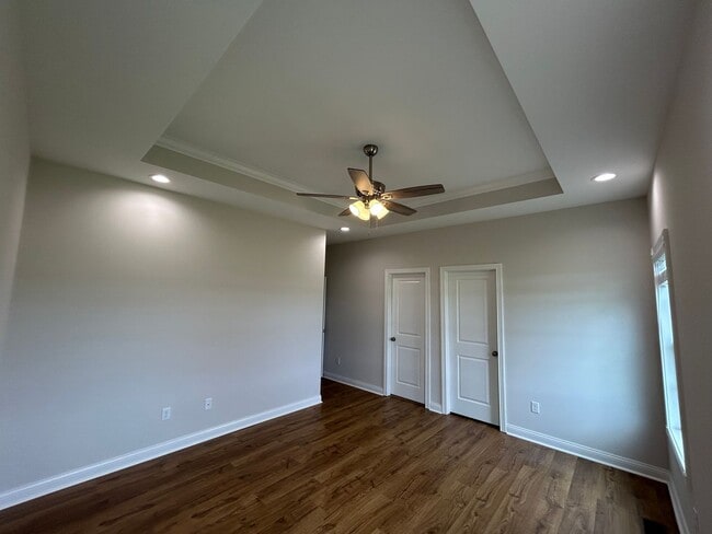 Building Photo - 5398 Peony Dr
