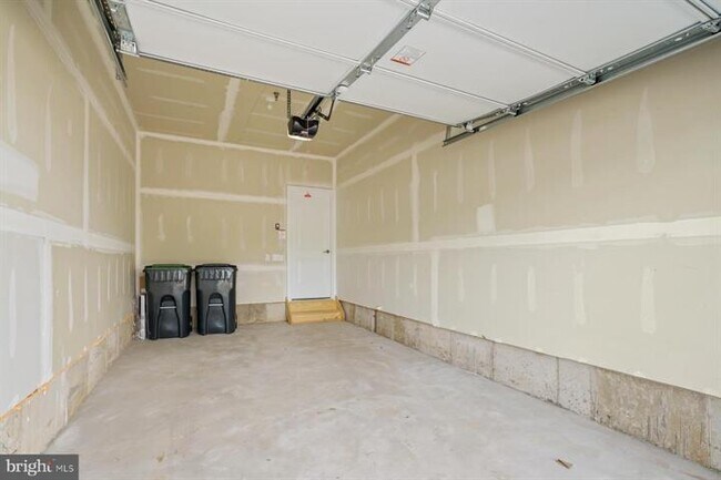 Building Photo - 921 Anvil Ct