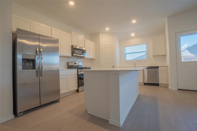 Building Photo - 107 Miglia St